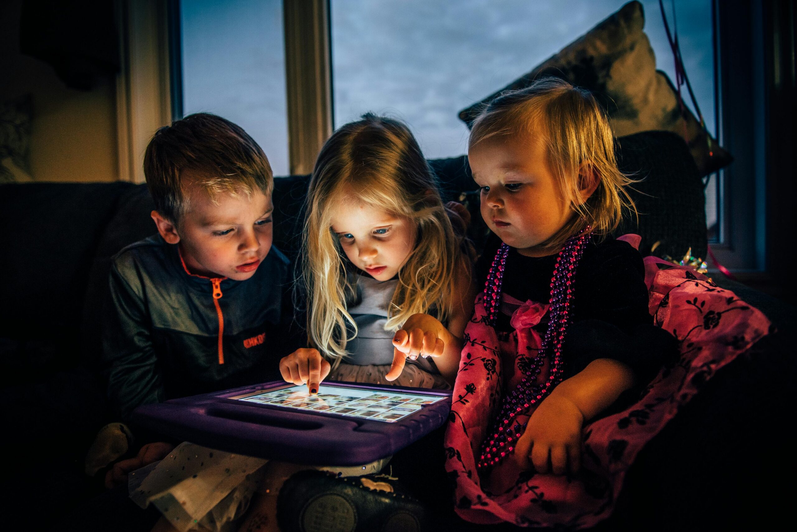 Screen Time And Myopia In Children: Parents’ Guide To Healthy Eyes
